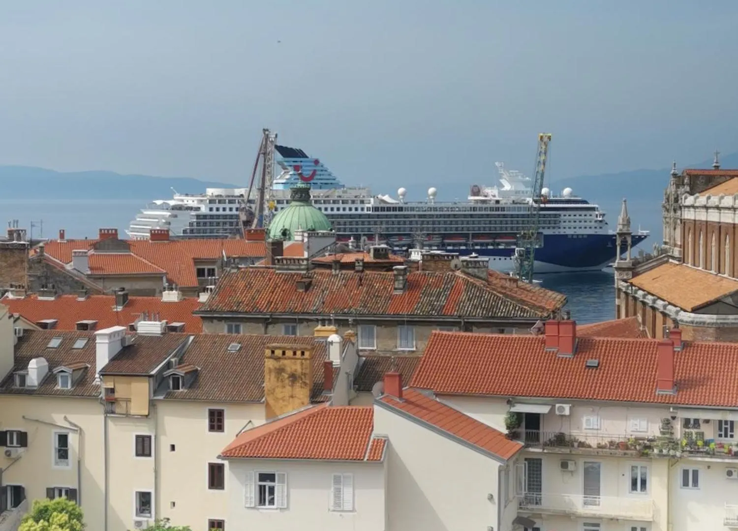 Downtown Fiume, Underground Garage Within The Property Apartment Rijeka